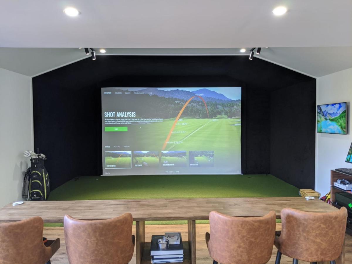 Golfers Dream Guest Suite With Onsite Golf Studio Available For Booking By Guests Strathkinness Exterior photo